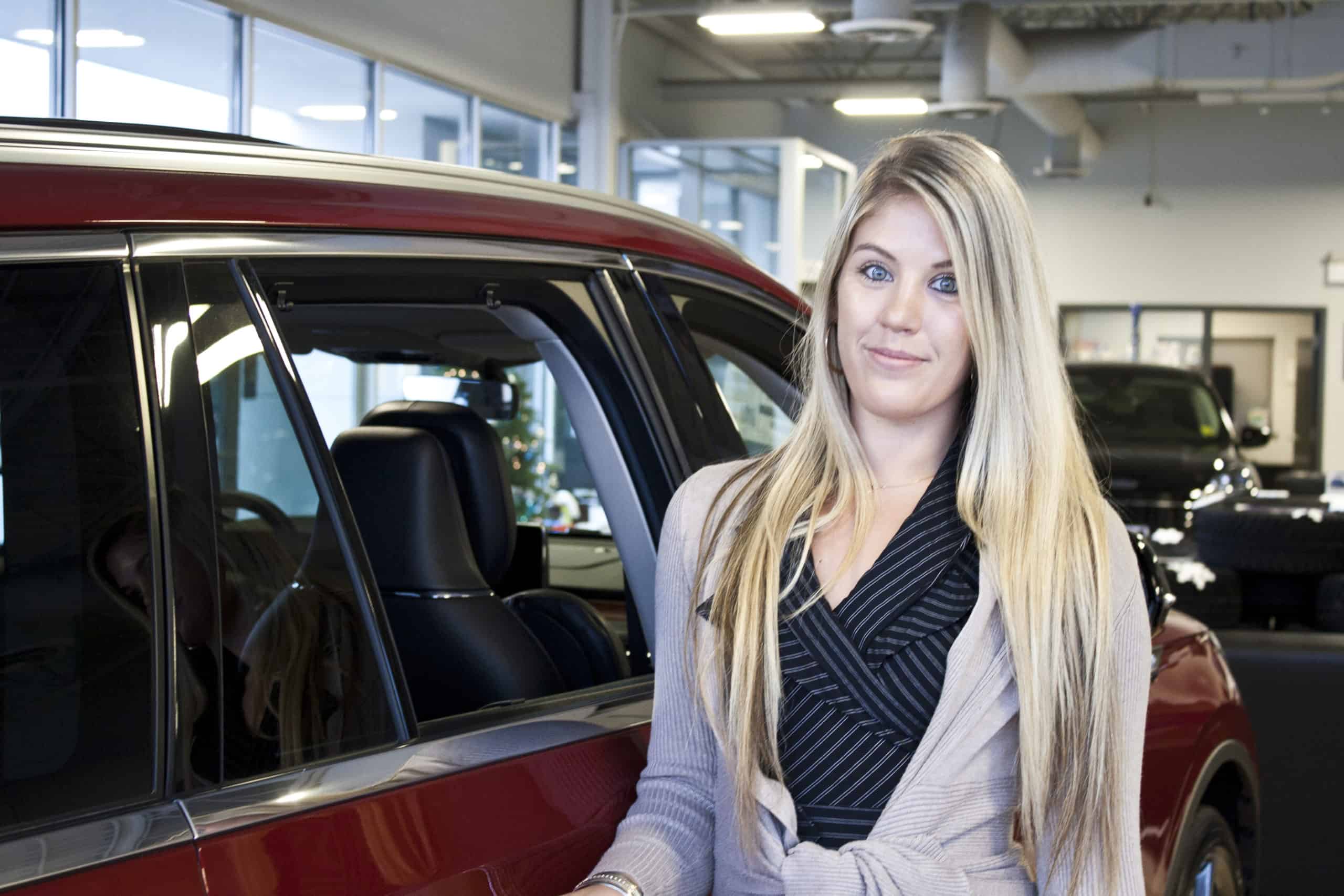 Amy Macoritti : Finance & Insurance Specialist