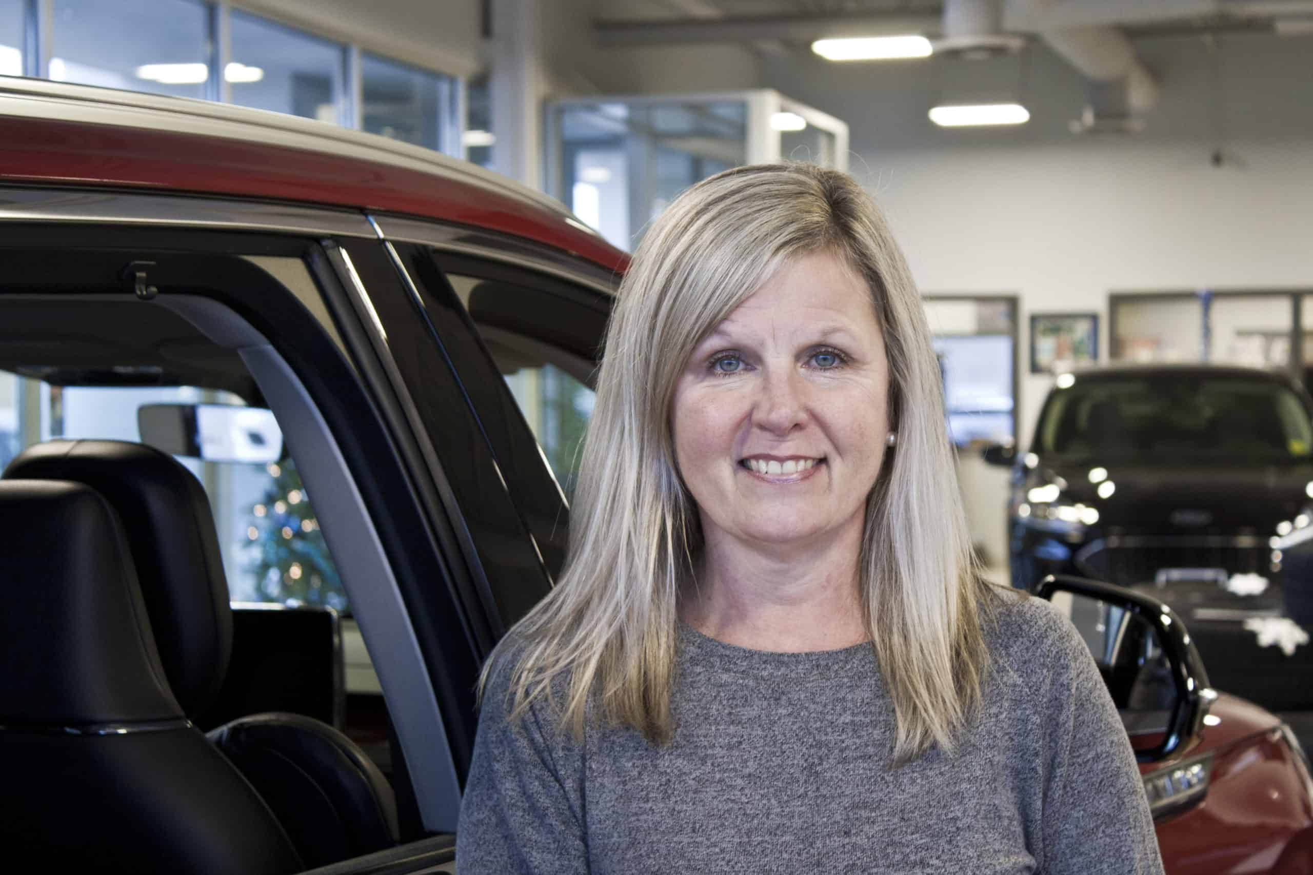 Tracy Kowalczyk : Finance & Insurance Specialist